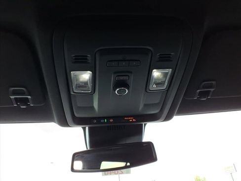 Used 2024 GMC Yukon SLT image 26