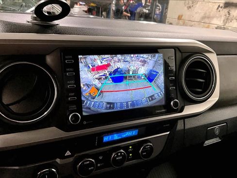 Certified 2022 Toyota Tacoma SR5 image 26