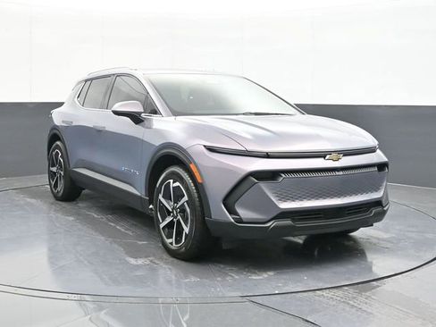 New 2026 Chevrolet Equinox EV LT image 20