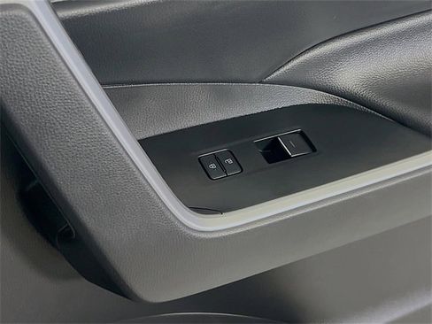 Used 2023 Toyota RAV4 XLE Premium image 31