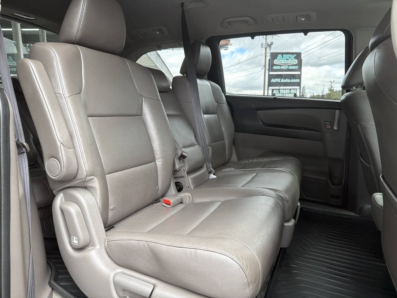 Used 2012 Honda Odyssey EX-L image 18