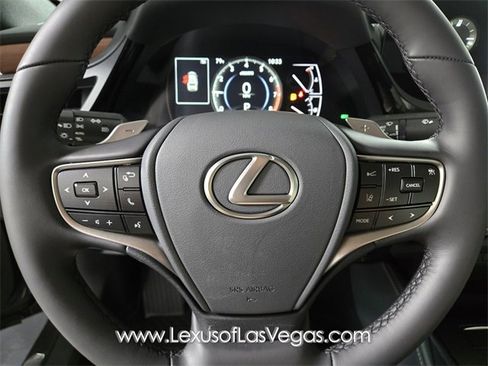 New 2025 Lexus ES 350 w/ Premium Package image 17