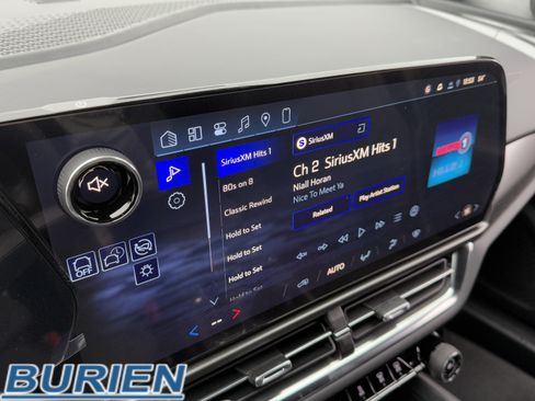 New 2026 Chevrolet Equinox EV LT image 15