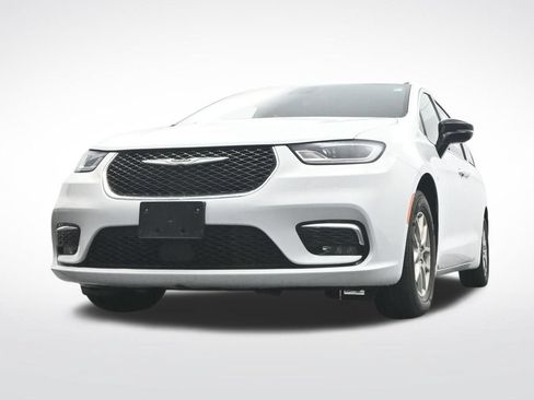 Used 2025 Chrysler Pacifica Select FWD image 33