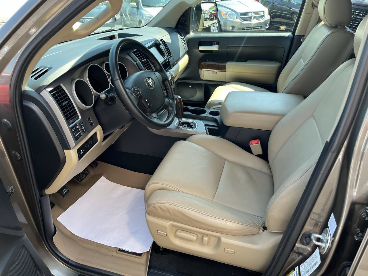 Used 2012 Toyota Tundra Limited AWD/4WD image 23