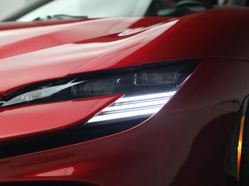 Certified 2024 Ferrari SF90 Spider AWD/4WD image 25