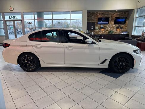 Used 2022 BMW 530i xDrive w/ M Sport Package AWD/4WD image 14