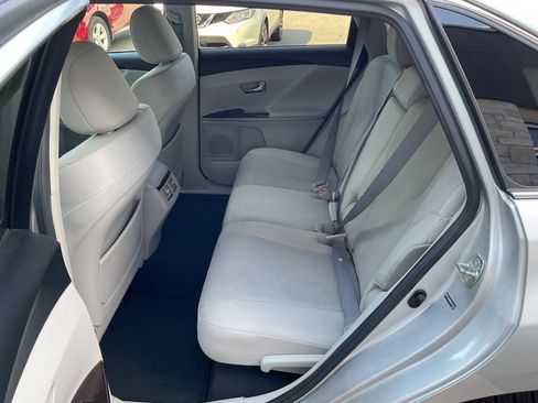 Used 2010 Toyota Venza AWD w/ Convenience Pkg image 25