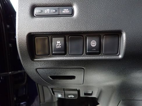 Used 2023 Nissan Murano SV AWD/4WD image 23