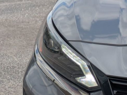 Used 2024 Nissan Altima 2.5 SR FWD image 12