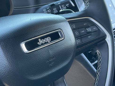 Certified 2024 Jeep Grand Cherokee L Laredo image 23