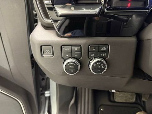 Certified 2023 GMC Sierra 1500 SLT w/ SLT Premium Package AWD/4WD image 18