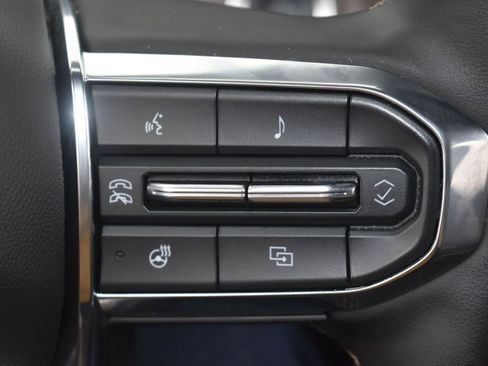 Used 2024 GMC Canyon Denali AWD/4WD image 20