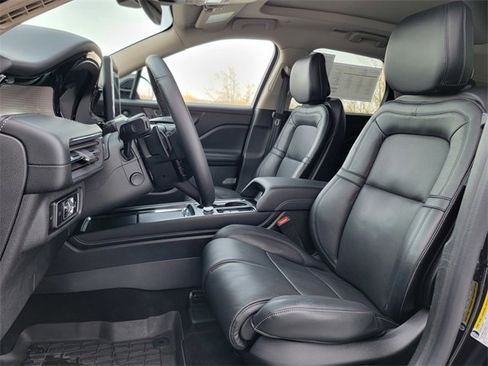 Certified 2025 Lincoln Corsair Reserve w/ Equipment Group 202A image 19