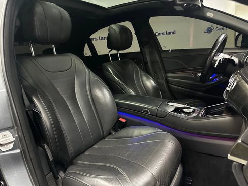Used 2018 Mercedes-Benz S 560 Sedan image 24