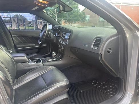 Used 2018 Dodge Charger R/T w/ Plus Group RWD image 23