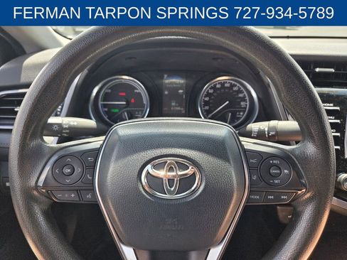 Used 2020 Toyota Camry LE image 27