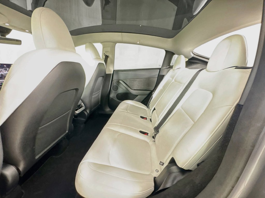 Used 2024 Tesla Model Y Performance AWD/4WD image 30