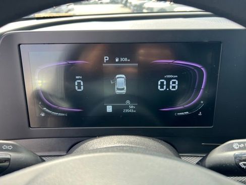 Certified 2025 Kia Sportage LX image 18