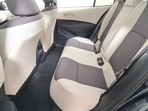 Used 2025 Toyota Corolla LE image 12