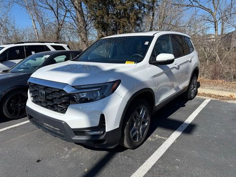 Certified 2023 Honda Passport EX-L image 3