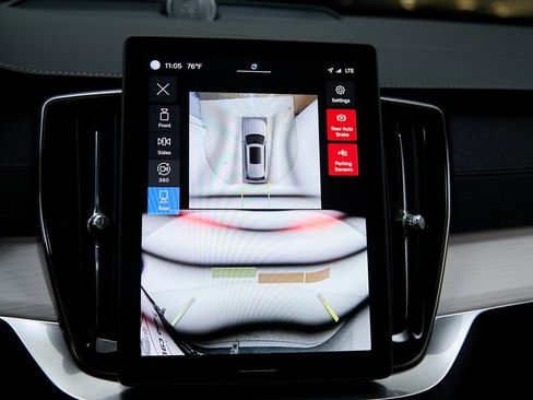 Certified 2025 Volvo XC90 B6 Ultra image 35