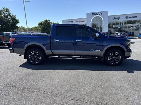 Used 2021 Nissan Titan Platinum Reserve w/ Moonroof Package AWD/4WD image 4