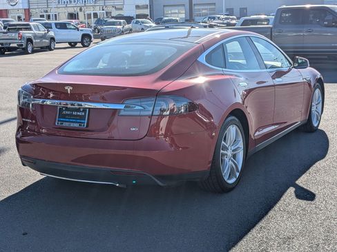 Used 2015 Tesla Model S 85D image 5