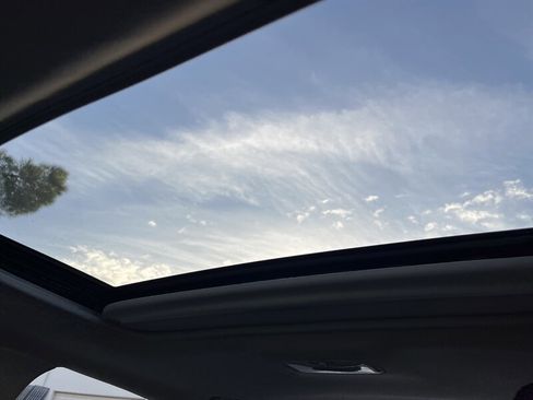 Used 2018 Toyota Corolla XLE w/ Carpet Mat Package (TMS) image 47