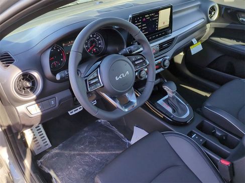 Used 2024 Kia Forte GT-Line image 10
