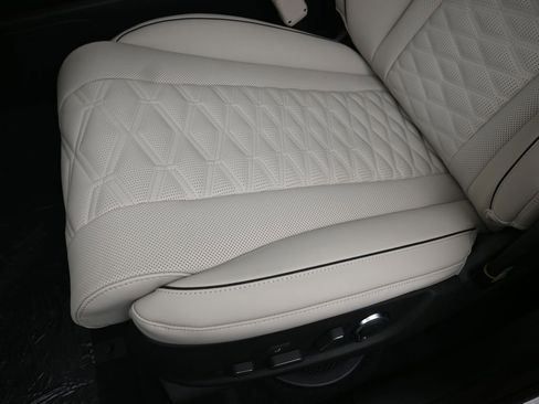 New 2026 Genesis GV80 3.5T e-SC image 22