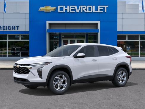 New 2026 Chevrolet Trax LS w/ LS Convenience Package FWD image 26