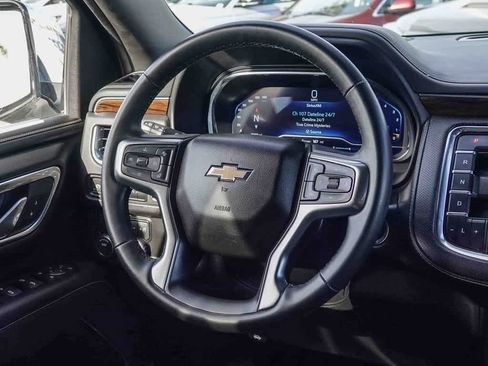 Used 2023 Chevrolet Suburban Premier image 14