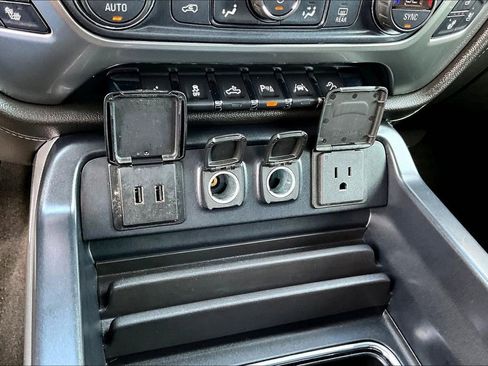 Used 2018 Chevrolet Silverado 1500 LTZ Z71 w/ Centennial Edition image 19