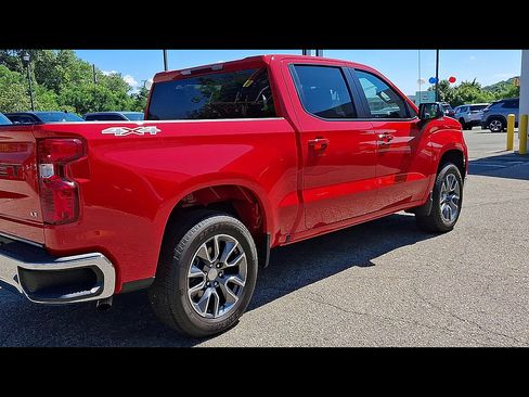 Certified 2024 Chevrolet Silverado 1500 LT AWD/4WD image 8