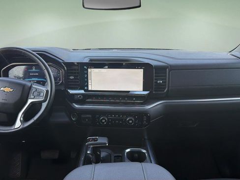 Used 2024 Chevrolet Silverado 1500 LTZ image 7