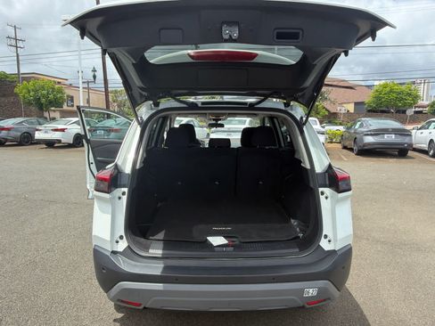 Used 2023 Nissan Rogue S FWD image 11