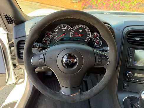 Used 2013 Chevrolet Corvette 427 w/ 1SC Preferred Equipment Group RWD image 18