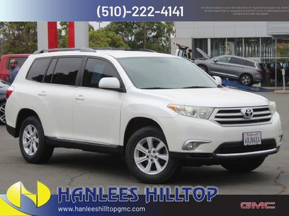 Used 2012 Toyota Highlander FWD w/ Tech Pkg