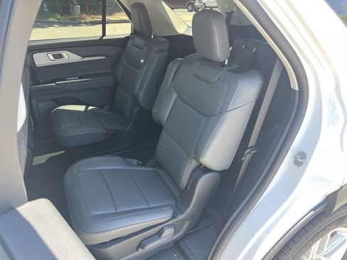 New 2026 Ford Explorer Active w/ Active Comfort Package RWD image 15