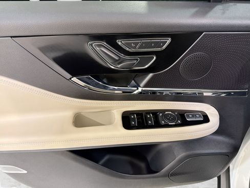 New 2026 Lincoln Corsair Premiere FWD image 12
