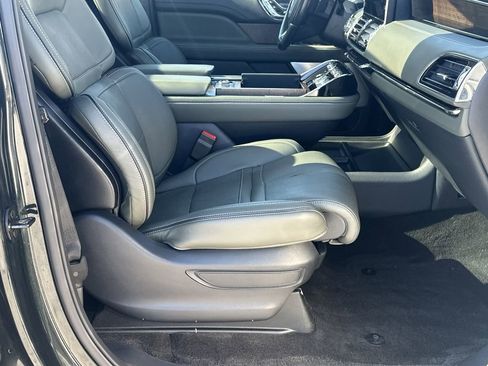 Used 2022 Lincoln Navigator Black Label image 14