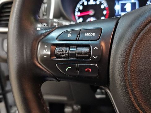 Used 2016 Kia Sorento LX w/ LX Convenience Package image 11