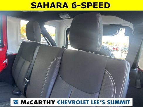 Used 2018 Jeep Wrangler Unlimited Sahara w/ Dual Top Group image 30