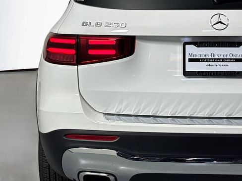 New 2026 Mercedes-Benz GLB 250 image 14
