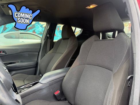 Used 2019 Toyota C-HR FWD image 13