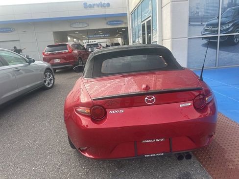 Used 2016 MAZDA MX-5 Miata Club image 26