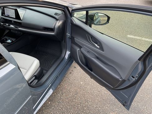 Used 2024 Toyota Prius XLE image 25