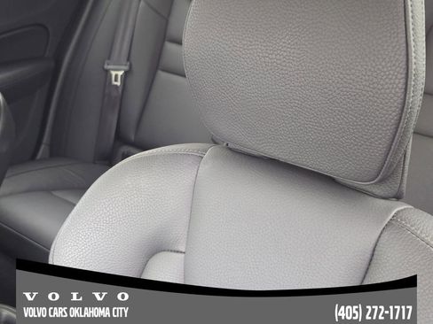 Certified 2025 Volvo V60 B5 Cross Country Plus AWD/4WD image 14