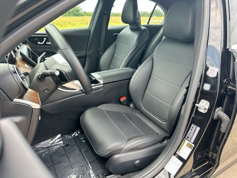 Used 2025 Mercedes-Benz C 300 4MATIC Sedan image 11